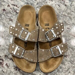 Birkenstock Arizona Rivets Taupe suede size 38N